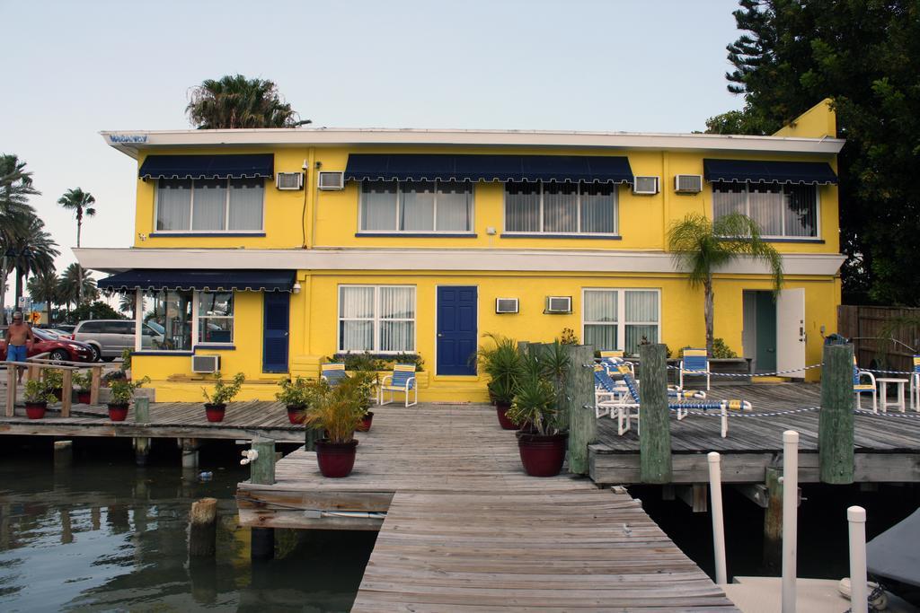شاطئ كليرووتر Barefoot Bay Resort Motel المظهر الخارجي الصورة