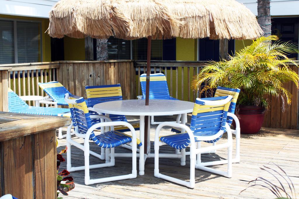 شاطئ كليرووتر Barefoot Bay Resort Motel المظهر الخارجي الصورة