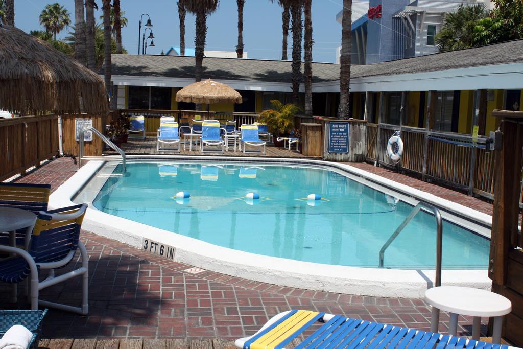 شاطئ كليرووتر Barefoot Bay Resort Motel المظهر الخارجي الصورة