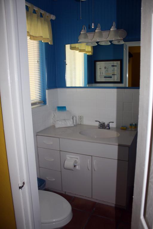 شاطئ كليرووتر Barefoot Bay Resort Motel المظهر الخارجي الصورة