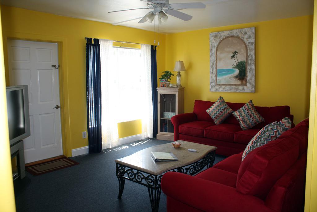 شاطئ كليرووتر Barefoot Bay Resort Motel المظهر الخارجي الصورة