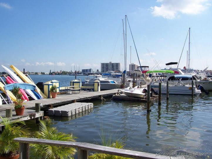 شاطئ كليرووتر Barefoot Bay Resort Motel المرافق الصورة